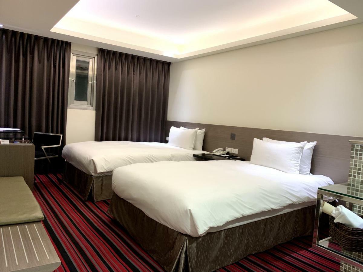De Reve Express Hotel Chiayi City Exterior photo