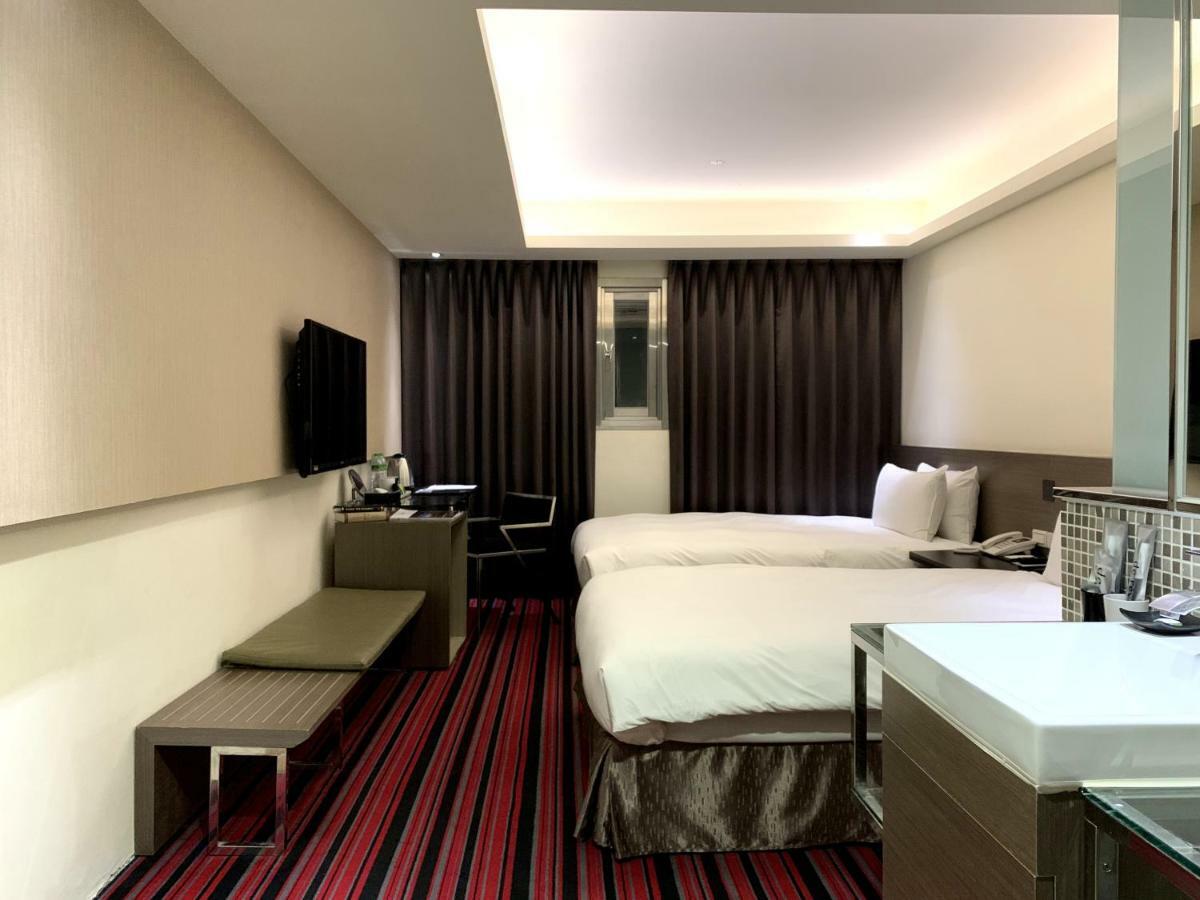 De Reve Express Hotel Chiayi City Exterior photo