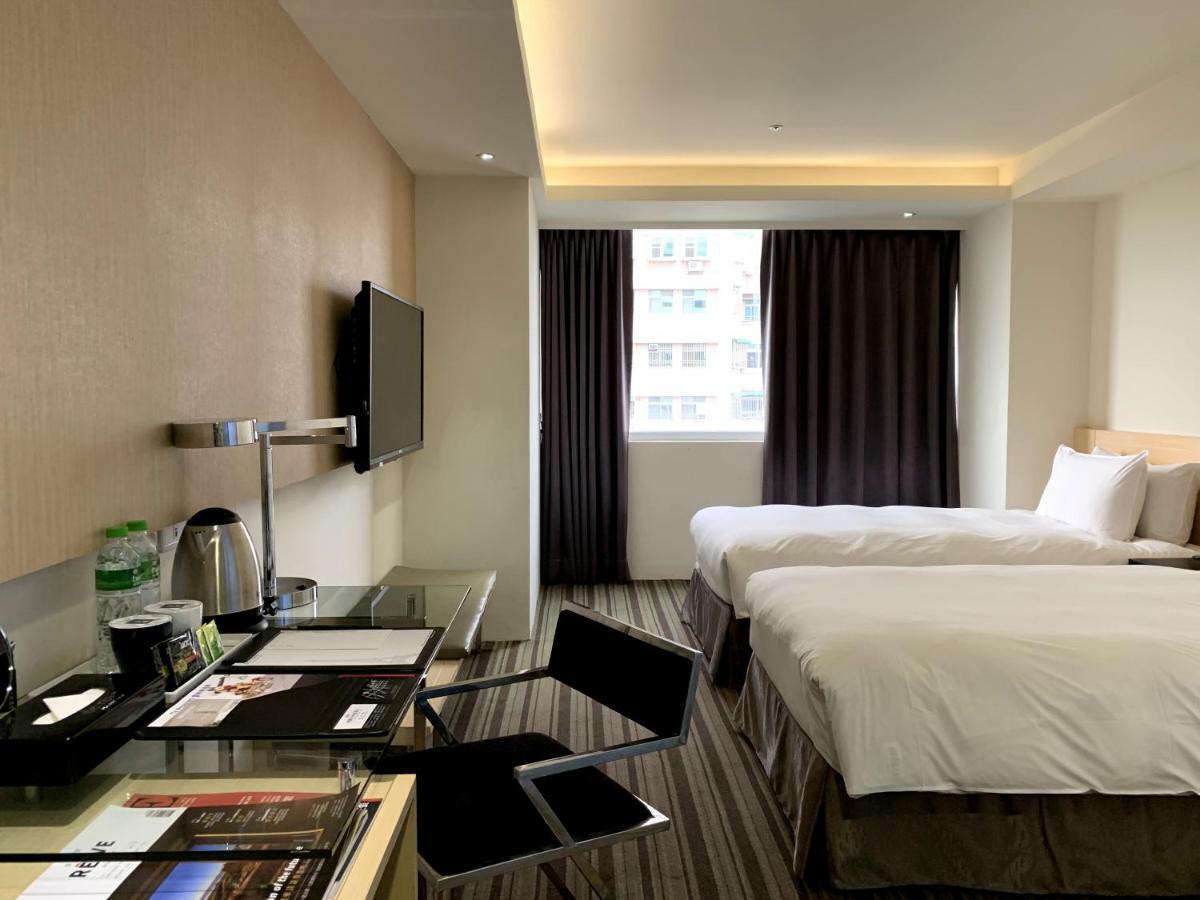 De Reve Express Hotel Chiayi City Exterior photo