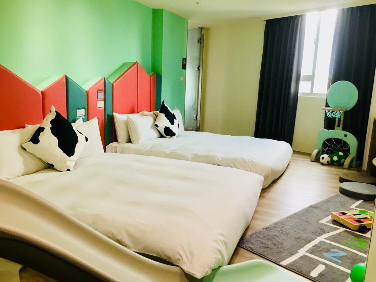 De Reve Express Hotel Chiayi City Exterior photo